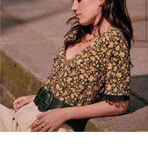 🇫🇷😘 RARE! Sézane Célia Blossom T-Shirt M Floral Black and Yellow Women's Top